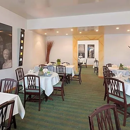Kress Hotell 4*
